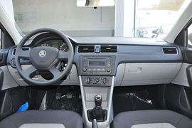 2013款斯柯达昕锐1.4L手动智选型