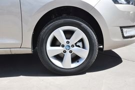 2013款斯柯达昕锐1.4L手动智选型