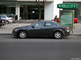 2009款马自达睿翼