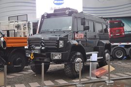 奔驰乌尼莫克U5000上海车展实拍