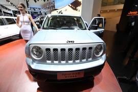  Jeep自由客蛇行珍藏版 2013上海车展实拍