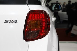 铃木SX4