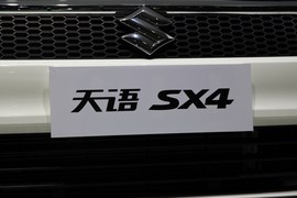 铃木SX4