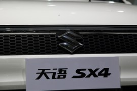 铃木SX4
