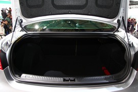 全新荣威550上海车展新车解码