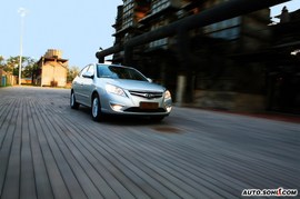 2008款现代伊兰特悦动