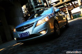 2008款现代伊兰特悦动