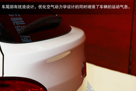 运动气息更强