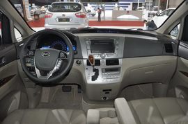 2013款比亚迪M6上海车展实拍