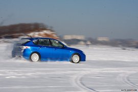 斯巴鲁雪地试驾