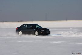 斯巴鲁雪地试驾
