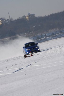 斯巴鲁雪地试驾