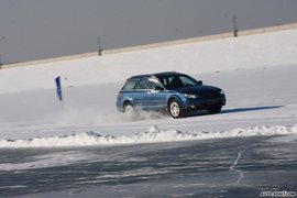 斯巴鲁雪地试驾