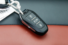 2017款雪铁龙天逸C5