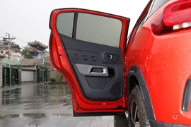 2017款雪铁龙天逸C5