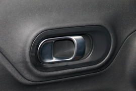 2017款雪铁龙天逸C5