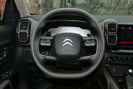 2017款雪铁龙天逸C5