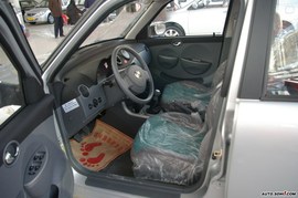 2009款力帆320内饰