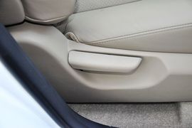 2013款丰田RAV4