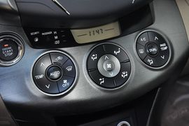 2013款丰田RAV4