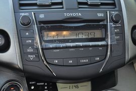2013款丰田RAV4