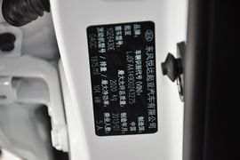 2012款起亚狮跑2.0GLS手动两驱版到店实拍