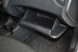 2012款起亚狮跑2.0GLS手动两驱版到店实拍