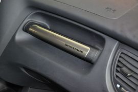 2012款起亚狮跑2.0GLS手动两驱版到店实拍