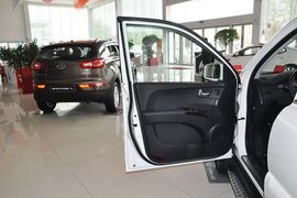 2012款起亚狮跑2.0GLS手动两驱版到店实拍