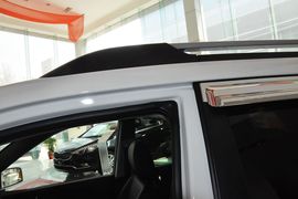 2012款起亚狮跑2.0GLS手动两驱版到店实拍