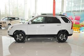 2012款起亚狮跑2.0GLS手动两驱版到店实拍