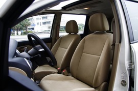 2013款东风日产新骊威劲锐版1.6L