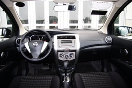 2013款东风日产新骊威劲锐版1.6L