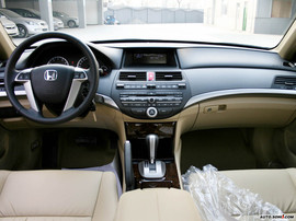 09款本田雅阁2.4LX