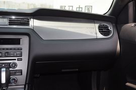 2013款福特野马敞篷版实拍