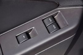 2013款福特野马敞篷版实拍