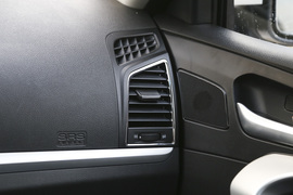 2017款吉利帝豪EV300尊贵型