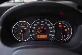 2013款铃木雨燕1.5L运动型AT