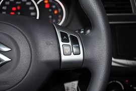 2013款铃木雨燕1.5L运动型AT
