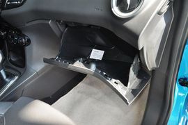 2013款嘉年华两厢1.5L