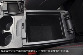 2013款奔腾X80到店实拍图解