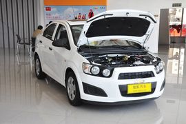 2013款雪佛兰爱唯欧1.4L自动时尚天窗版