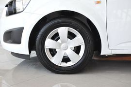 2013款雪佛兰爱唯欧1.4L自动时尚天窗版