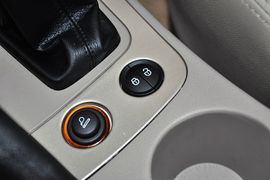 2013款吉利英伦SX7