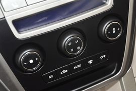 2013款吉利英伦SX7