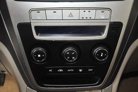 2013款吉利英伦SX7