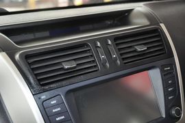 2013款吉利英伦SX7