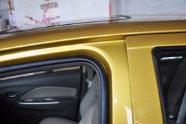2013款丰田威驰1.6GL-i自动型尚天窗版