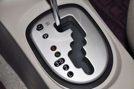 2013款丰田威驰1.6GL-i自动型尚天窗版