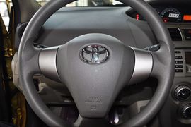 2013款丰田威驰1.6GL-i自动型尚天窗版